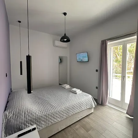 Kli9 Ermoupoli
